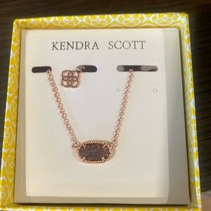 Kendra Scott Rose gold necklace pendant